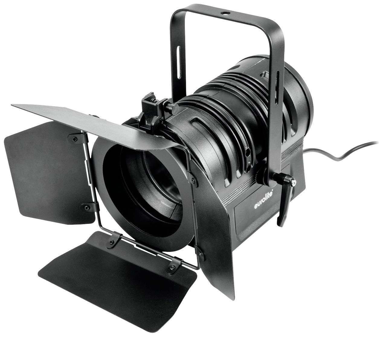 Czarny reflektor sceniczny z regulowanymi klapami do sterowania światłem, podłączony do przewodu zasilającego.