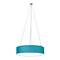 Nowoczesna, okrągła lampa wisząca z turkusowym kloszem, zawieszona na cienkich przewodach przy srebrnym mocowaniu sufitowym.