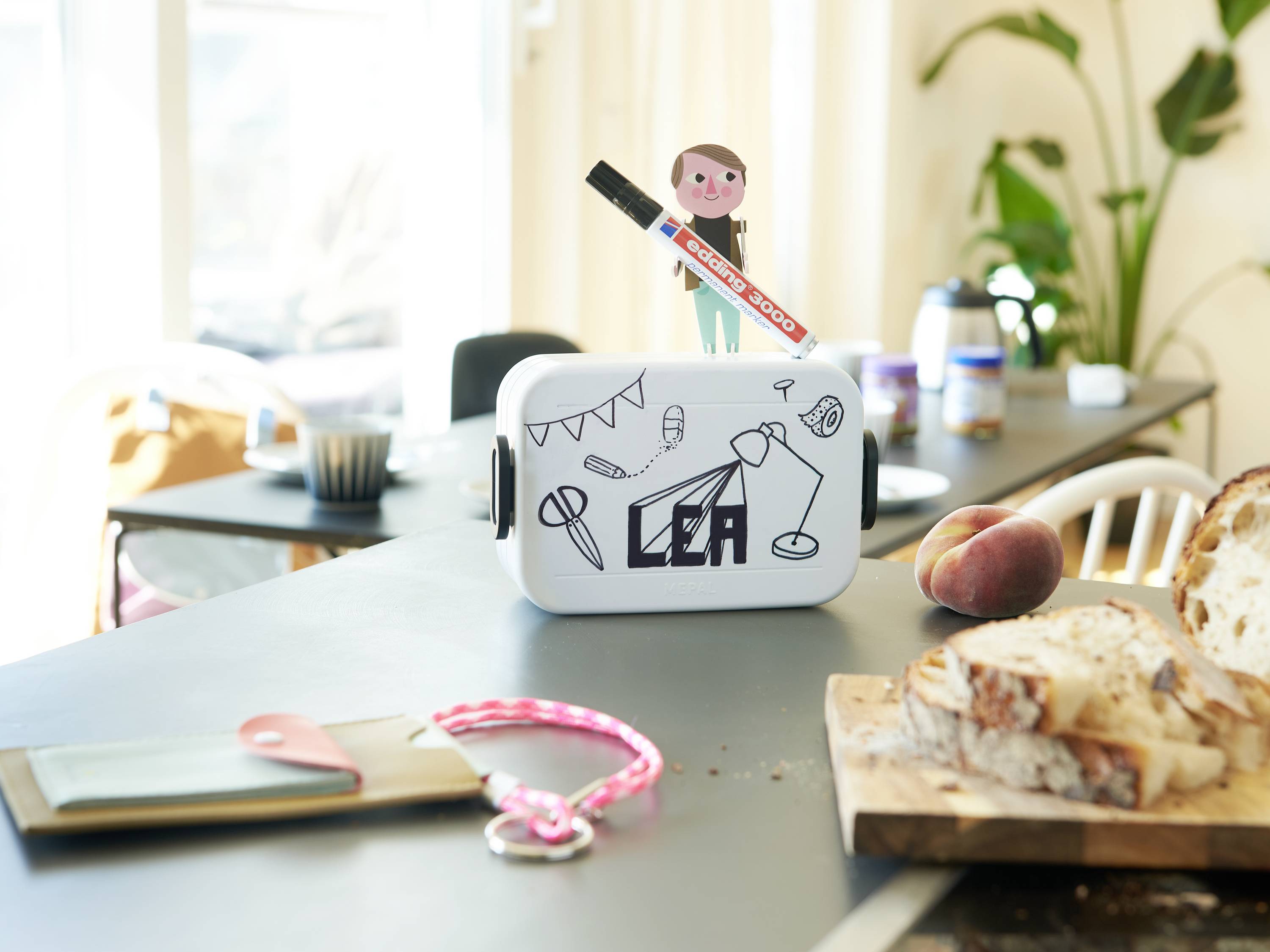 Перманентний маркер Edding Permanentmarker 4-3000-4-1001 чорний, водонепроникний: так