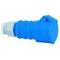 Niebieski wtyk elektryczny z żebrowanym uchwytem i osłoną ochronną, odpowiedni do podłączenia w przemysłowych gniazdach elektrycznych.