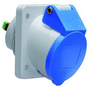 Niebiesko-szara przemysłowa wtyczka naścienna, typowa dla wytrzymałych instalacji elektrycznych w środowiskach przemysłowych.