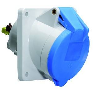 Przemysłowe gniazdo elektryczne w kolorze białym z niebieską pokrywą, widok z przodu.