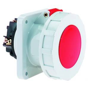 Duży czerwony wyłącznik awaryjny zamocowany na białej obudowie, przygotowany do zawieszenia na ścianie, jest przedstawiony.