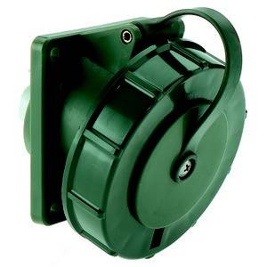Zielona, okrągła, przemysłowa wtyczka z pokrywą, odpowiednia do stosowania na zewnątrz. Posiada wytrzymałą konstrukcję przeznaczoną do zastosowań przemysłowych.