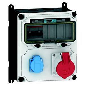 Przemysłowa rozdzielnia elektryczna z wieloma gniazdami: jednym dużym czerwonym i mniejszym niebieskim, wyposażona we wbudowany wyłącznik ochronny.