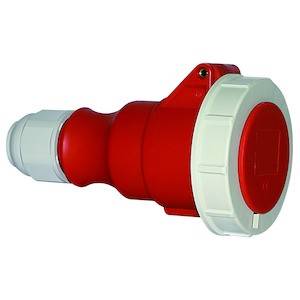 Czerwony i biały wtyk przemysłowy, odpowiedni do wysokiego natężenia prądu, z wytrzymałą obudową do zastosowań przemysłowych.