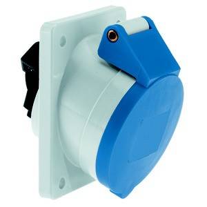 Biała i niebieska wtyczka elektryczna zamontowana na ścianie. Odpowiednia do zastosowań przemysłowych.