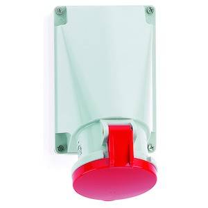 Biała oprawa naścienna z czerwonym, okrągłym przyciskiem na dole, prawdopodobnie wyłącznik awaryjny lub przycisk alarmowy.