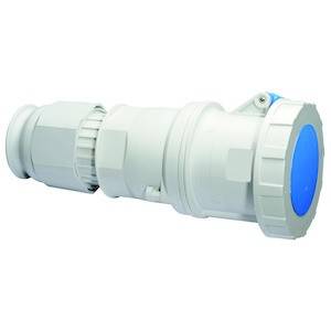 Wtyk jest białym, przemysłowym wtykiem CEE z niebieskim złączem, odpowiednim do wysokich natężeń prądu w środowiskach komercyjnych.