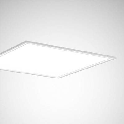Kwadratowa, biała lampa sufitowa LED o płaskiej konstrukcji równomiernie oświetla pomieszczenie. Tło w jasnym odcieniu szarości.