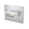 Biały kołnierz ścienny z tworzywa sztucznego z prostokątnym otworem i zaokrąglonymi narożnikami, zamocowany na prostokątnej płycie.