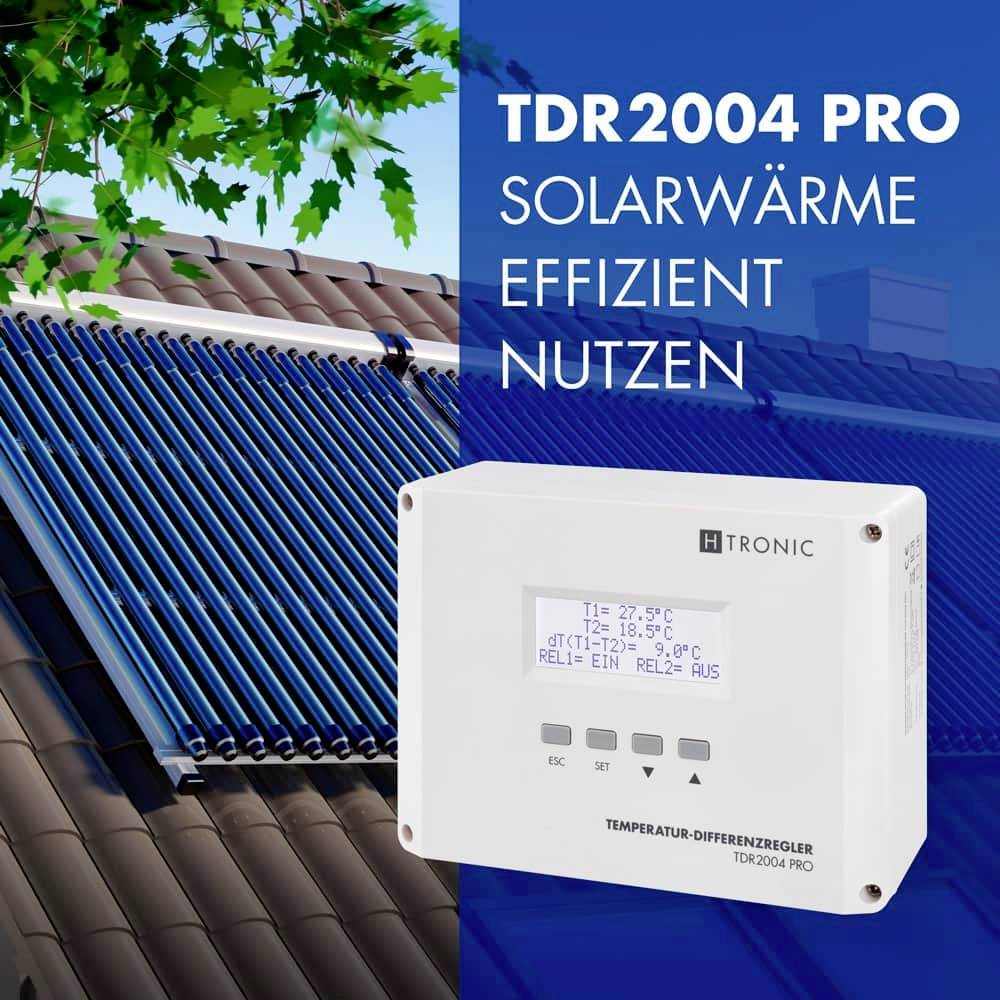 Regulator różnicy temperatury TDR2004 PRO firmy H-Tronic na panelach słonecznych na dachu. Tekst 'TDR2004 PRO Efektywne wykorzystanie energii słonecznej'.