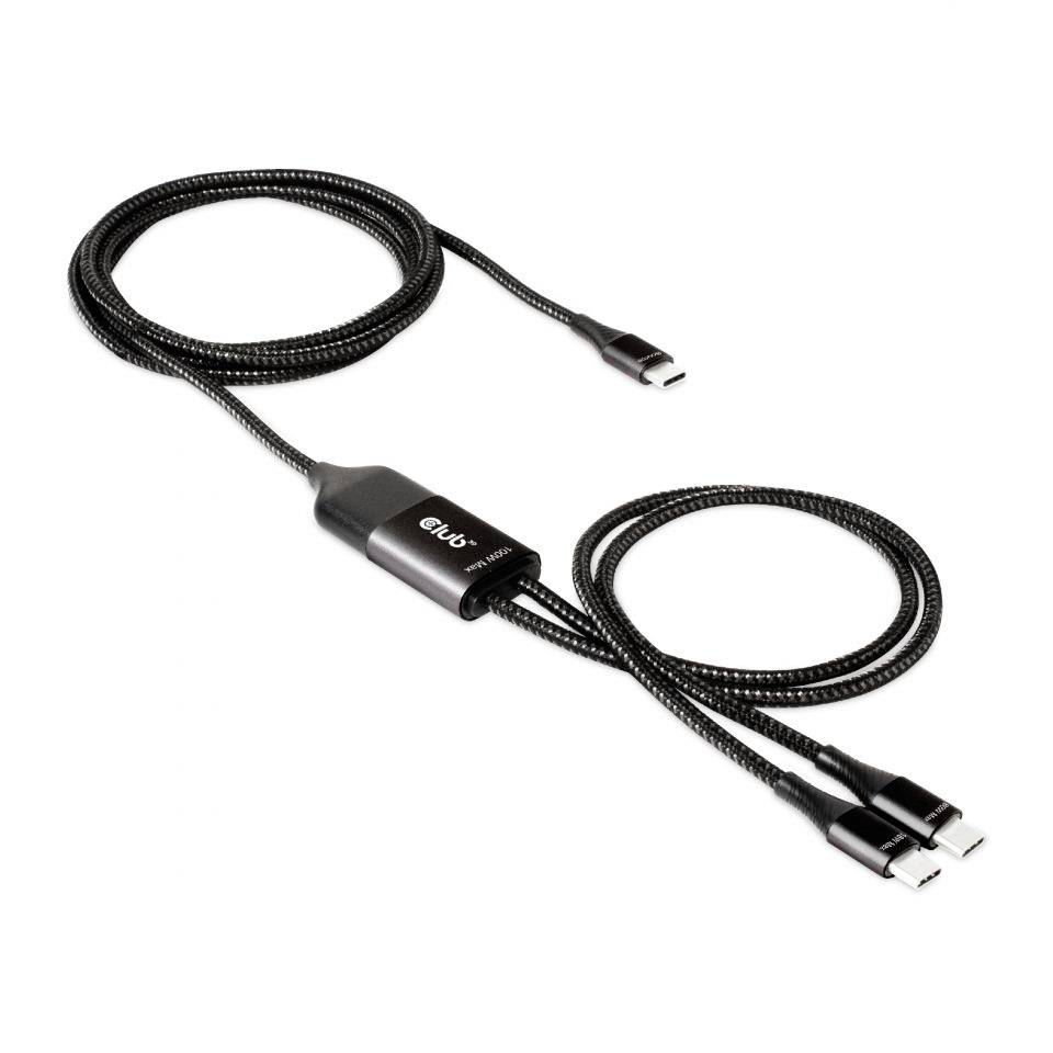Czarny, pleciony kabel USB-C z dwoma złączami i centralnym adapterem. Idealny do przesyłania danych i ładowania.