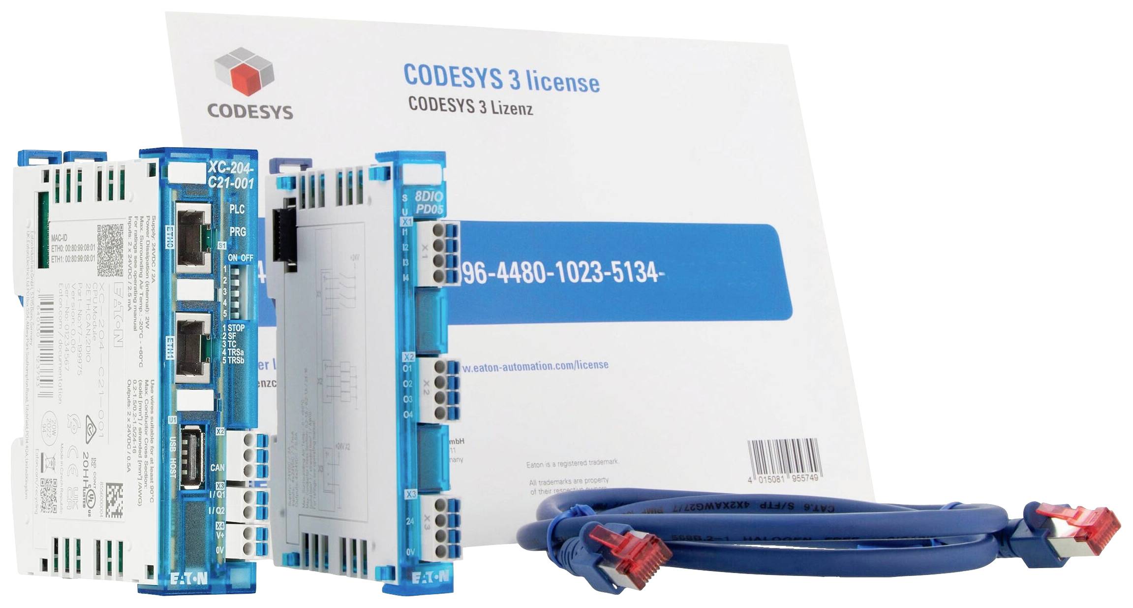 Dokument licencyjny Codesys 3 obok dwóch niebieskich urządzeń elektronicznych i niebieskiego kabla Ethernet.