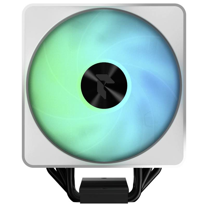 Wentylator z niebiesko-zieloną podświetleniem LED, zamontowany na kwadratowym radiatorze, widoczny na pierwszym planie.