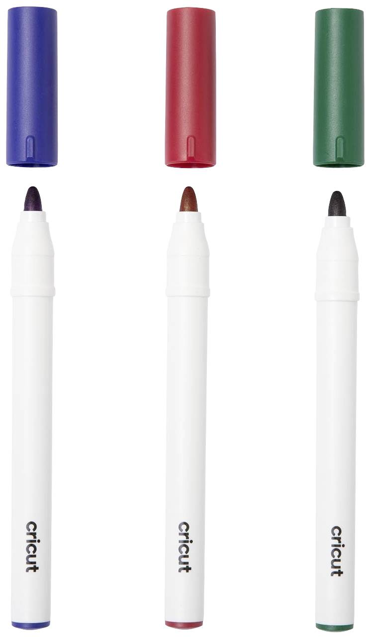 Trzy pisaki Cricut z zdjętymi nasadkami, w kolorach niebieski, czerwony i zielony. Nasadki leżą powyżej pisaków.