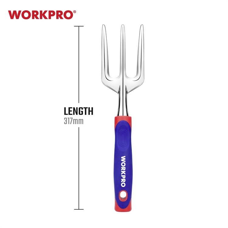 Motyka ogrodowa WORKPRO, długość 317 mm, z uchwytem niebiesko-czerwonym i trzema srebrnymi zębami.