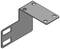 Kątownik metalowy z czterema otworami i dwoma szczerbami, zagięty pod kątem prostym. Stosowany do mocowania i stabilizacji.