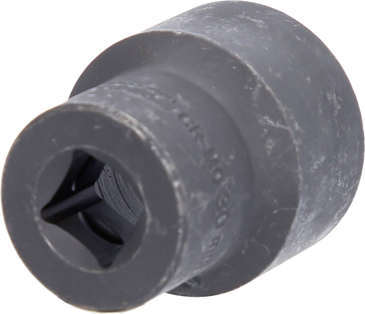 Klucz nasadowy z zaokrąglonym brzegiem, odpowiedni do napraw i prac konserwacyjnych.