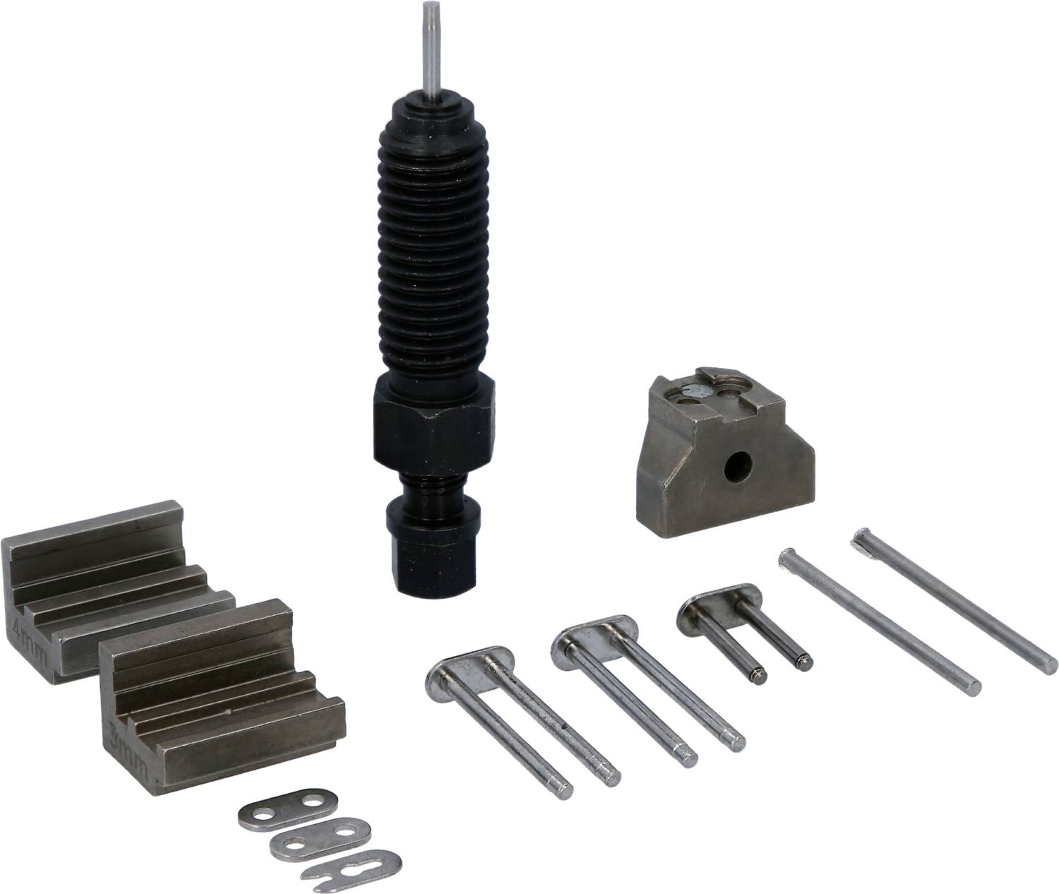 Metalowe elementy na białym tle, w tym śruby, element mechaniczny i zaciski, odpowiednie do montażu technicznego.