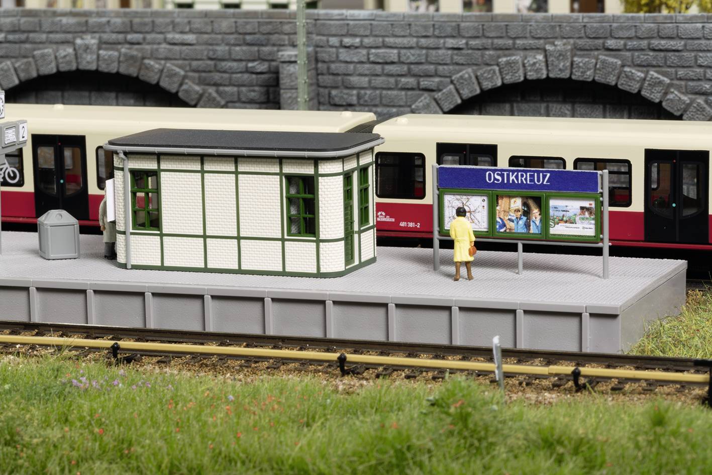 Комплект для складання Auhagen 13356 TT, обладнання платформи S-Bahn, 1 шт.