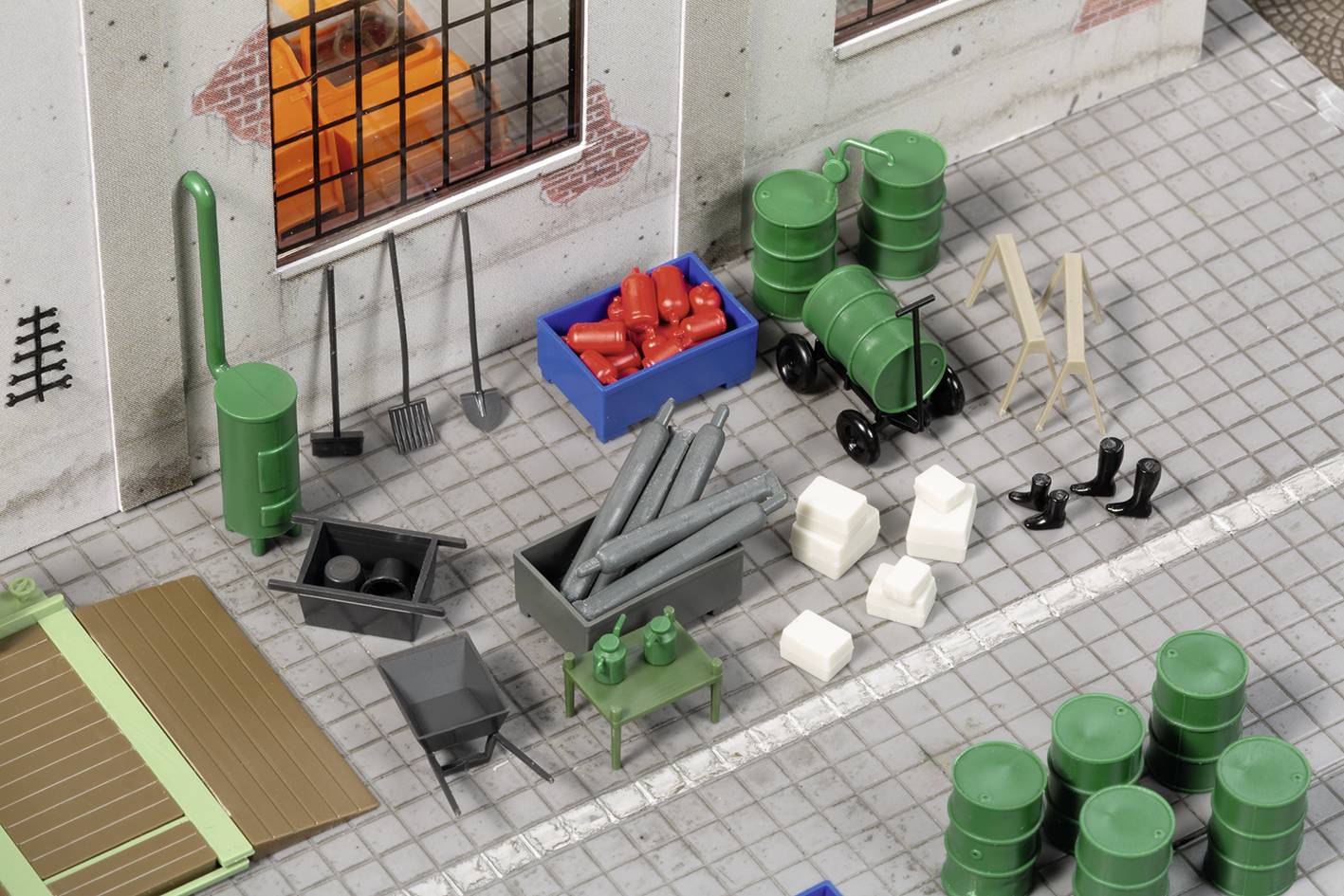 Автомайстерня Auhagen 41682 з обладнанням, комплект для складання H0