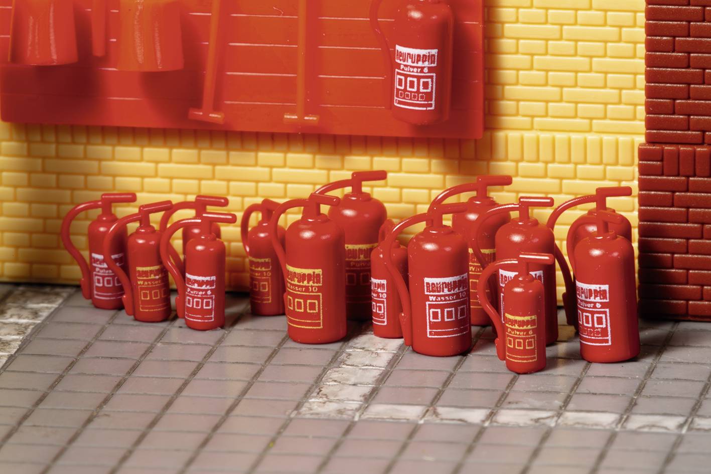 Комплект для складання вогнегасника Auhagen 42661 H0/TT