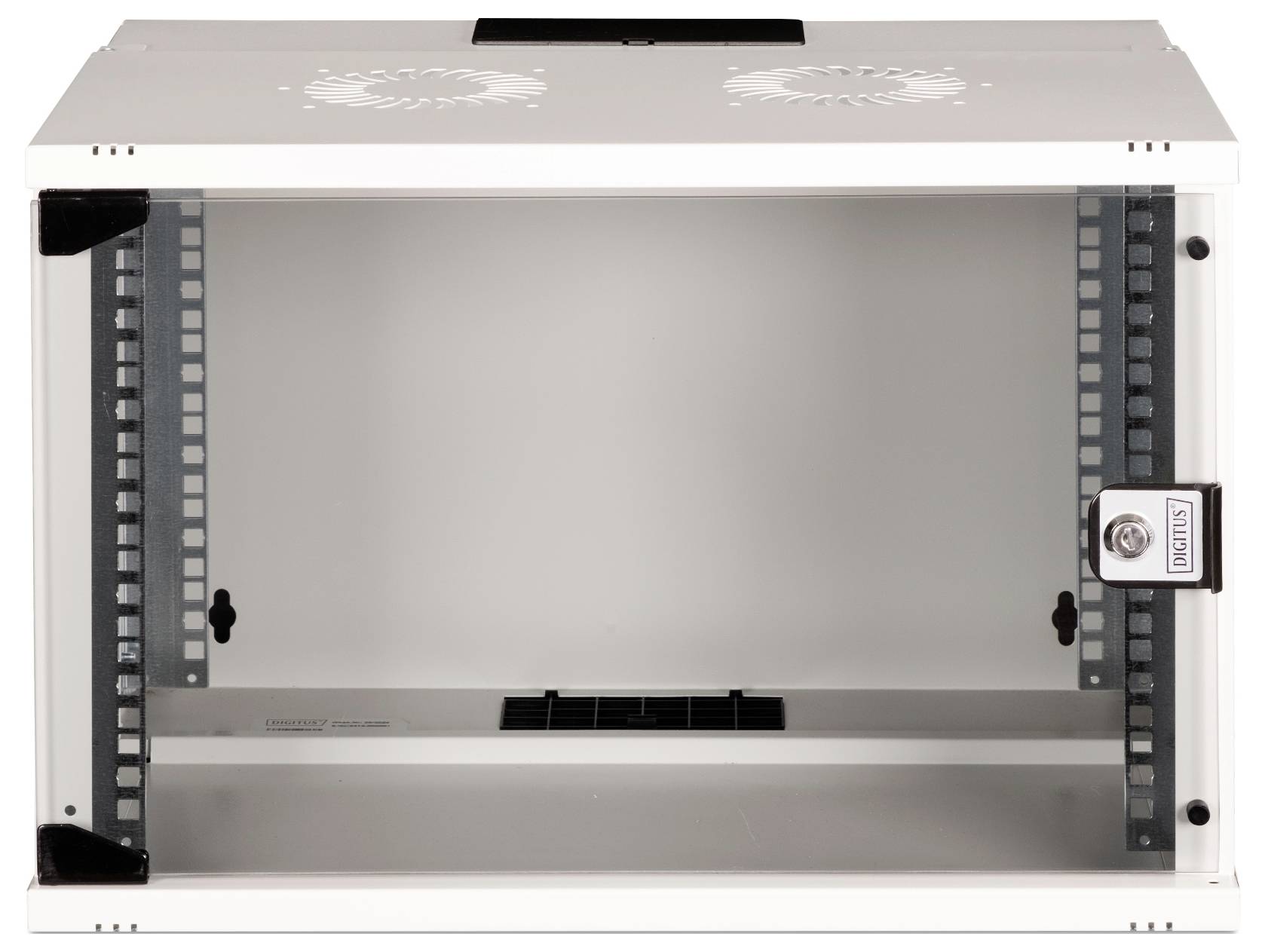 Szafa metalowa ze szklaną szybą, z otwartym wnętrzem i otworami wentylacyjnymi u góry, odpowiednia do przechowywania urządzeń elektronicznych.