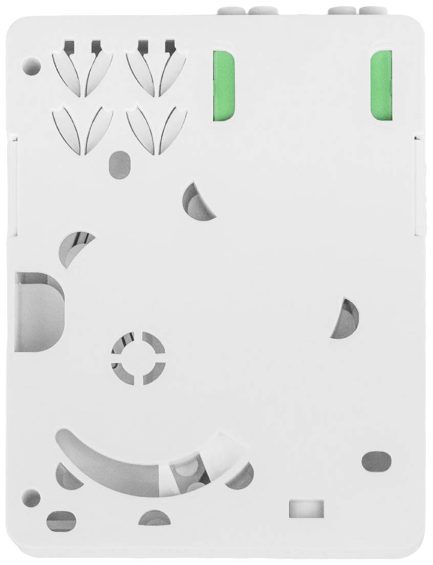 Biała elektryczna osłona gniazdka z wieloma wycięciami i zielonymi zatrzaskami, służąca do mocowania i zabezpieczania połączeń elektrycznych.