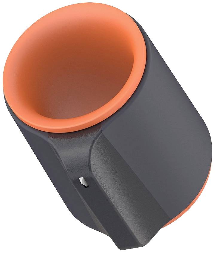 Czarny uchwyt na kubek z pomarańczowym, miękkim pierścieniem wewnętrznym. Uchwyt jest ścięty i ma gładką powierzchnię.