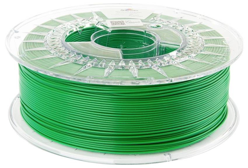 Zielona szpula filamentu do drukarki 3D na białym tle.