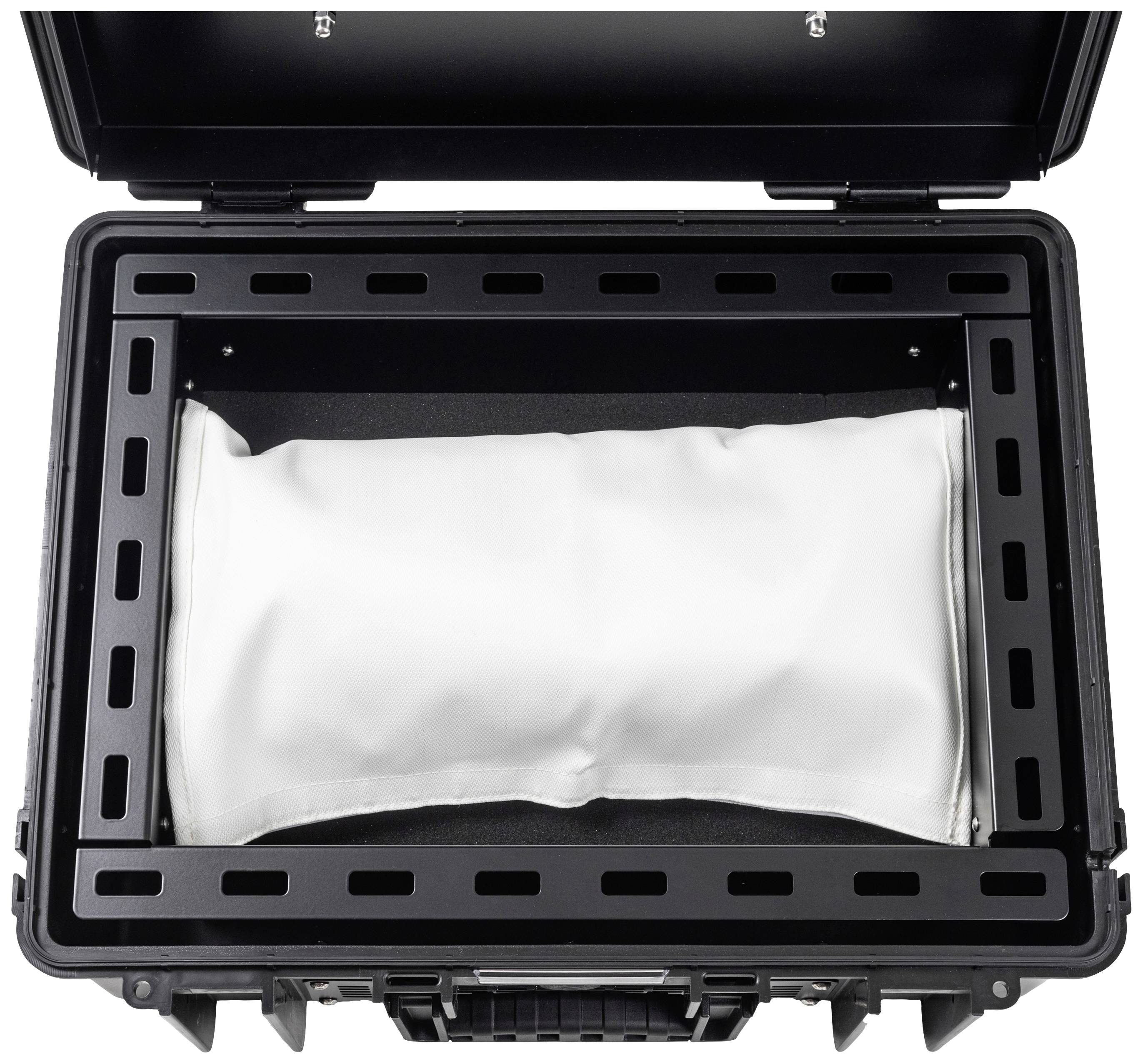 Otwarty czarny kufer z prostokątną wewnętrzną warstwą wyłożoną tkaniną. Nadaje się do bezpiecznego przechowywania lub transportu.