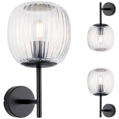 Czarna lampa ścienna z przezroczystym, prążkowanym szkłem, która zapewnia nowoczesny i elegancki wygląd. Trzy ujęcia prezentują projekt z różnych perspektyw.