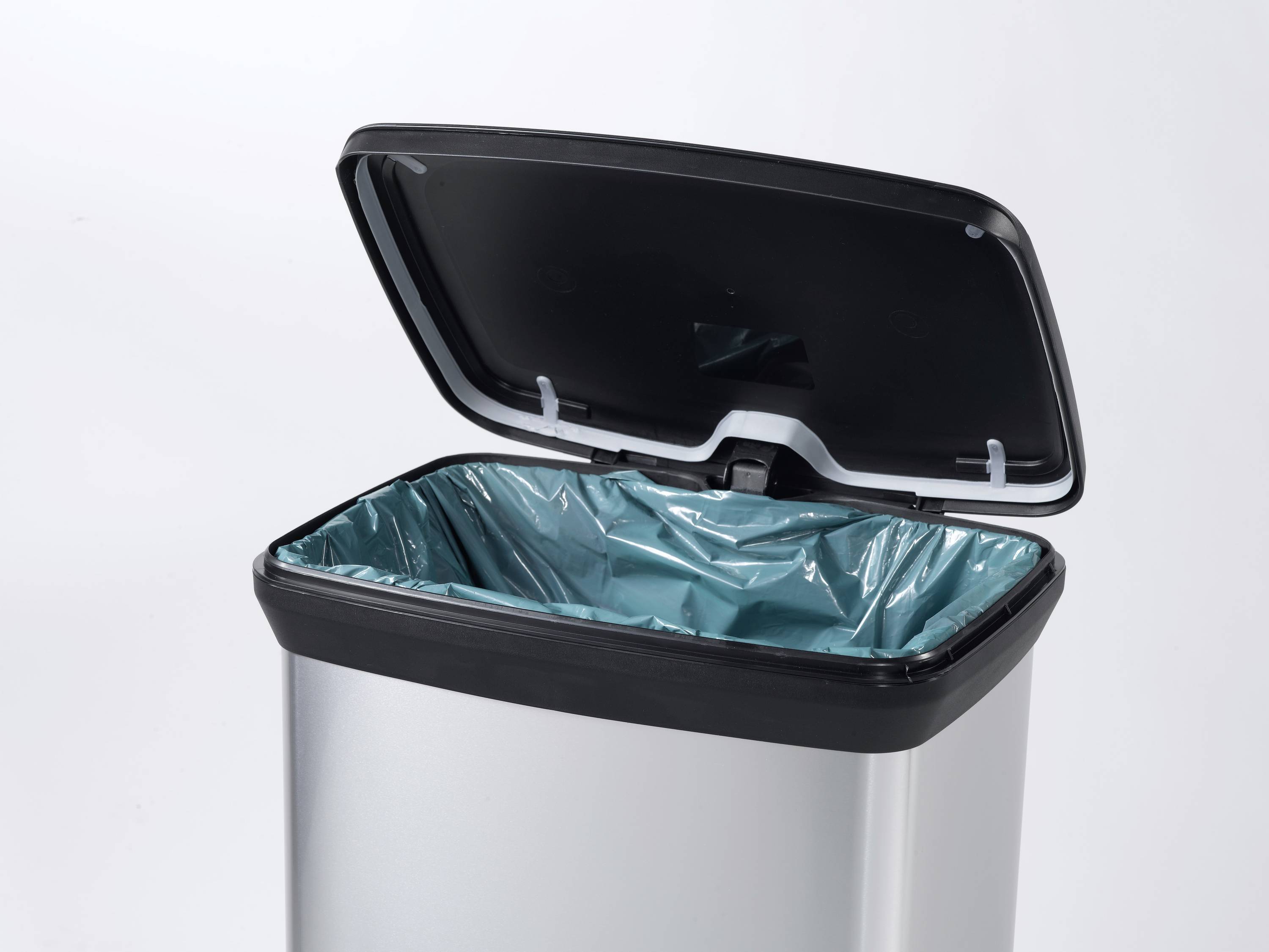 Сміттєвий бак Curver Deco bin metalics 240643 50 л (Ш x В x Г) 390 x 720 x 290 мм сріблястий, чорний 1 шт.