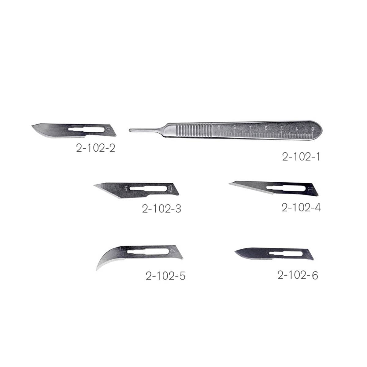 Różne rodzaje ostrzy skalpela i uchwyt skalpela. Sześć ostrzy (2-102-2 do 2-102-6) prezentowanych do celów chirurgicznych.