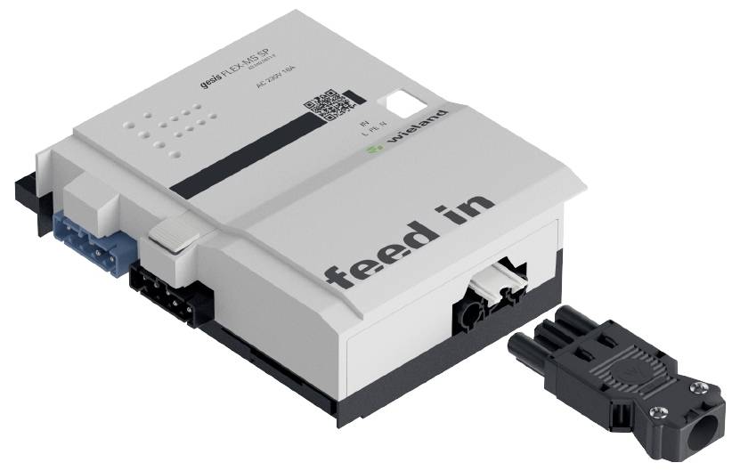 Białe urządzenie elektryczne z napisem 'feed in'. Posiada różne złącza i kod QR na górnej powierzchni.