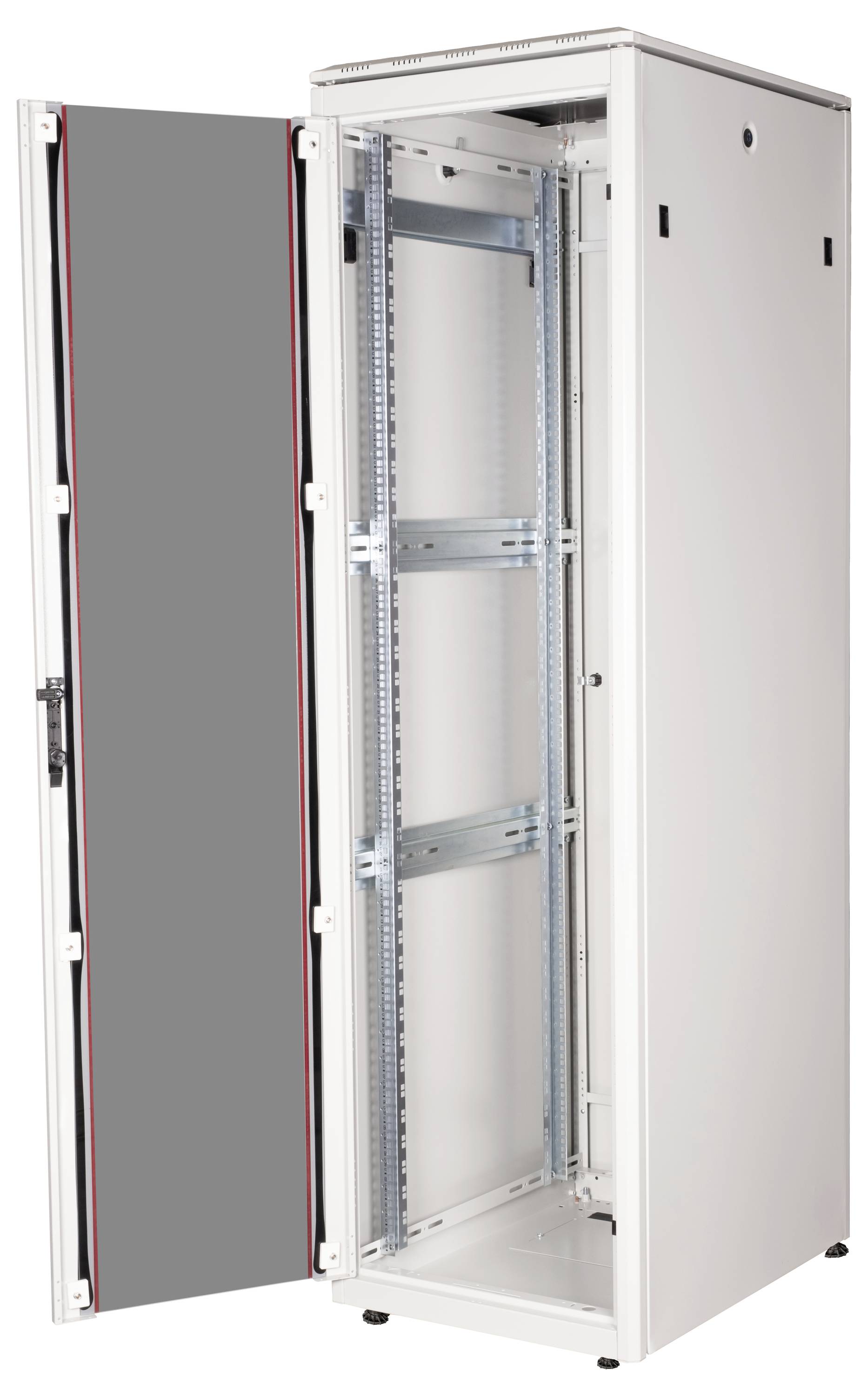 Otwarty, pusty szafa serwerowa z metalową ramą i uchwytami bocznymi, odpowiednia do montażu sprzętu sieciowego lub informatycznego.