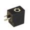 Czarny, prostokątny elektrozawór z dwoma metalowymi stykami i otworem u góry, używany do połączeń elektrycznych.