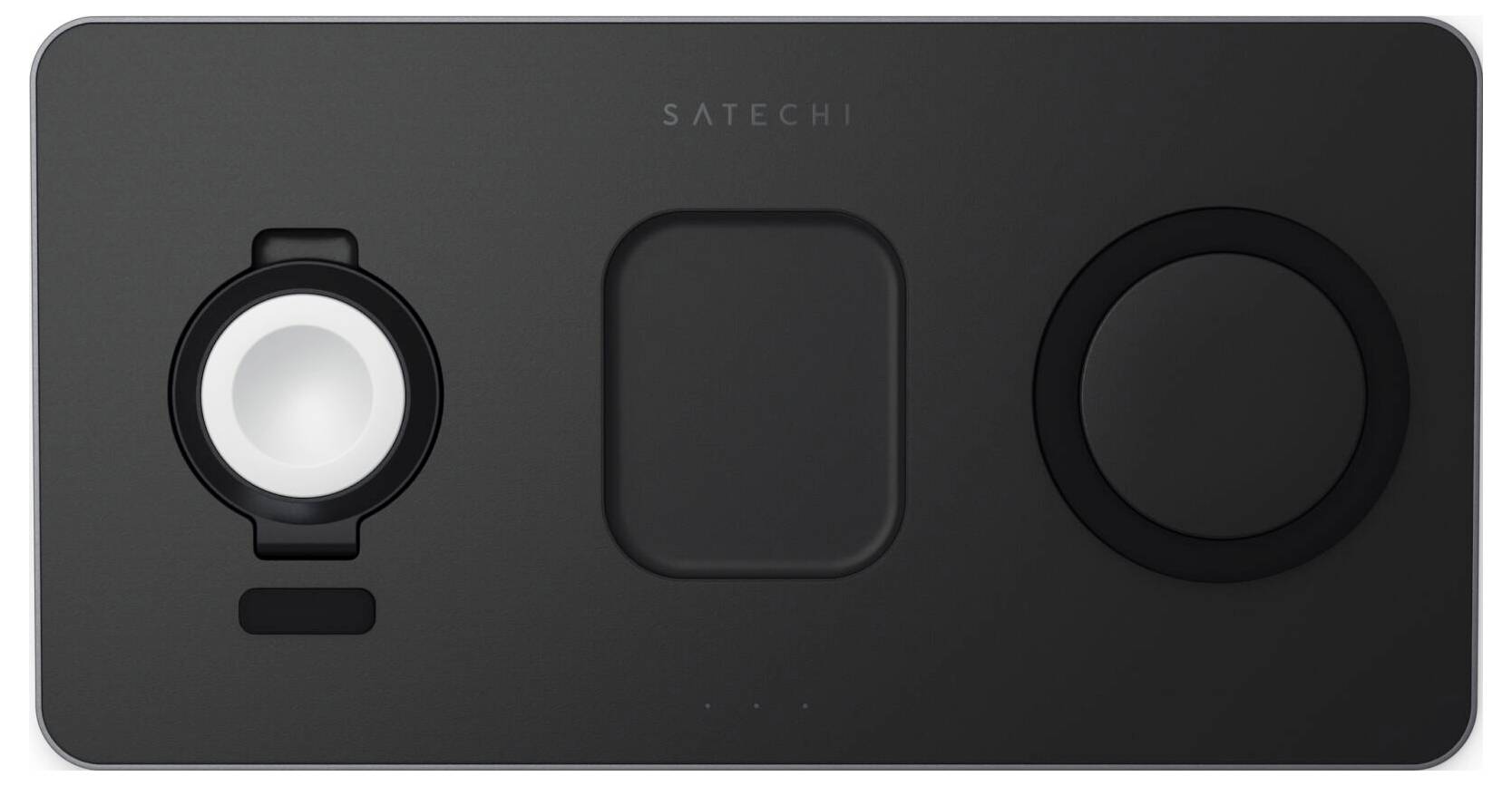 Czarna mata ładująca z trzema strefami ładowania dla różnych urządzeń, w tym jedną powierzchnią dla Apple Watch, jedną dla smartfona oraz okrągłą płaszczyzną dla dodatkowych urządzeń.
