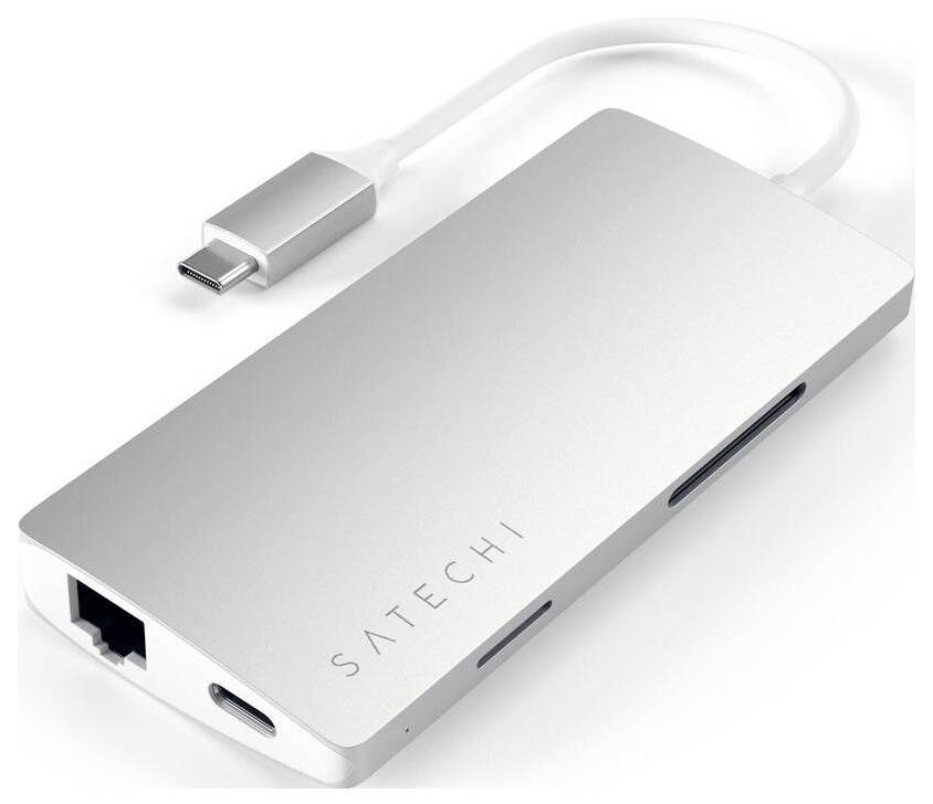 Srebrny hub USB-C marki Satechi z wieloma portami, w tym Ethernet, USB-C i czytnikiem kart pamięci.