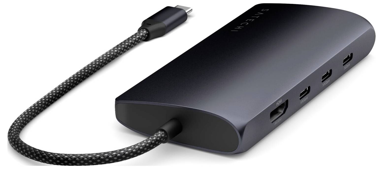 Adapter zewnętrzny z przewodem USB-C i wieloma portami do rozszerzonej łączności urządzeń.