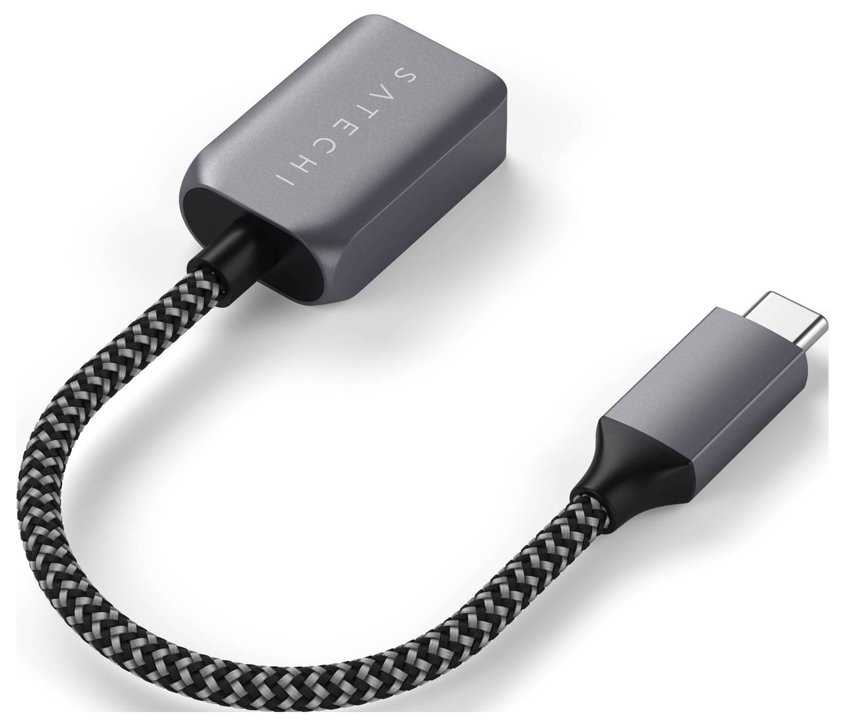 Adapter USB-C z plecionym kablem; z jednej strony wtyk USB-C, z drugiej port USB. Oznaczenie: 'SATECHI'.
