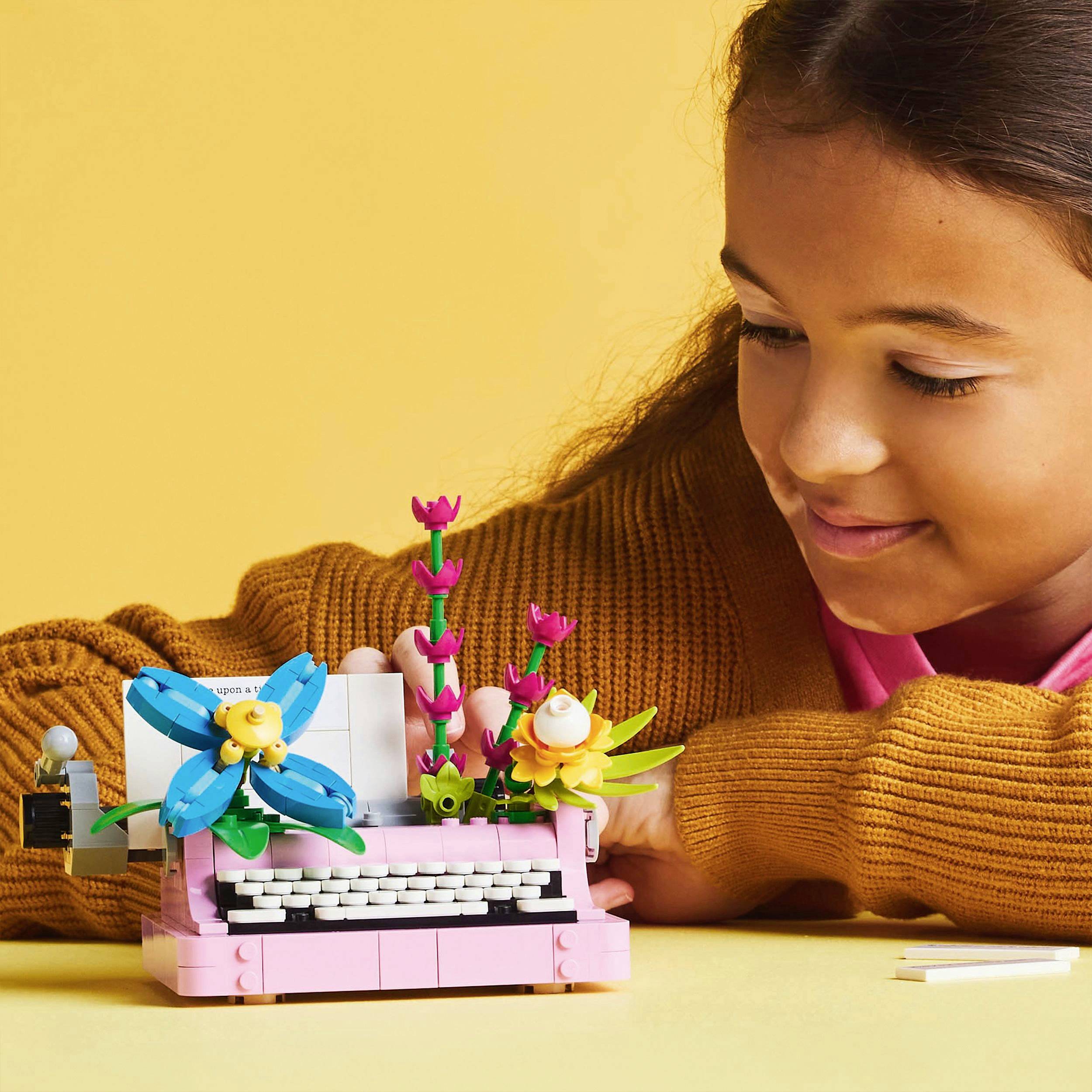 LEGO® CREATOR 31169 Друкарська машинка з квітами