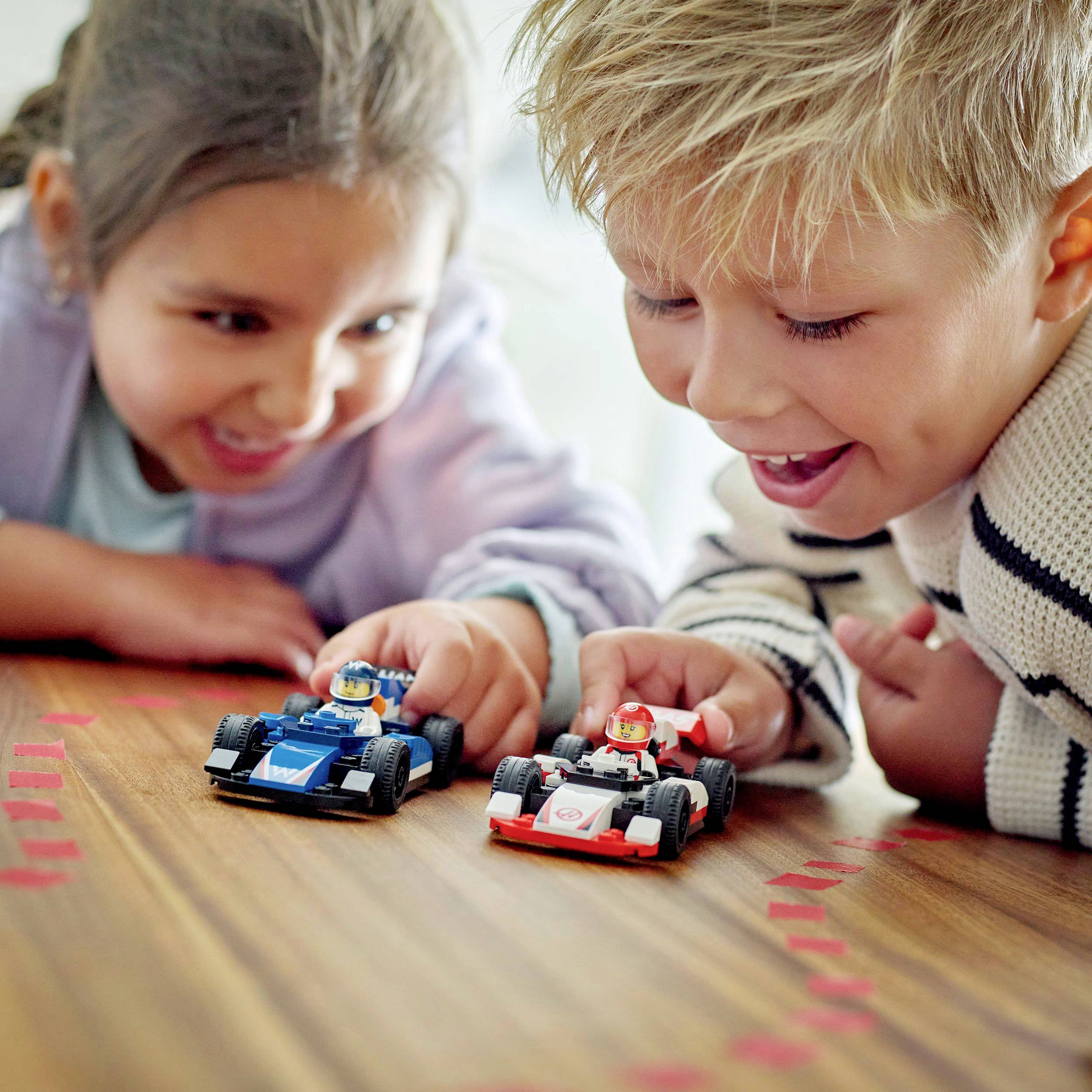 LEGO® CITY 60464 Гоночні автомобілі F1® Williams Racing та Haas F1®