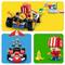 Trzy zdjęcia zestawu LEGO Mario Kart z samochodem wyścigowym, tarczą oraz akcesorium z figurką na kolorowym tle.