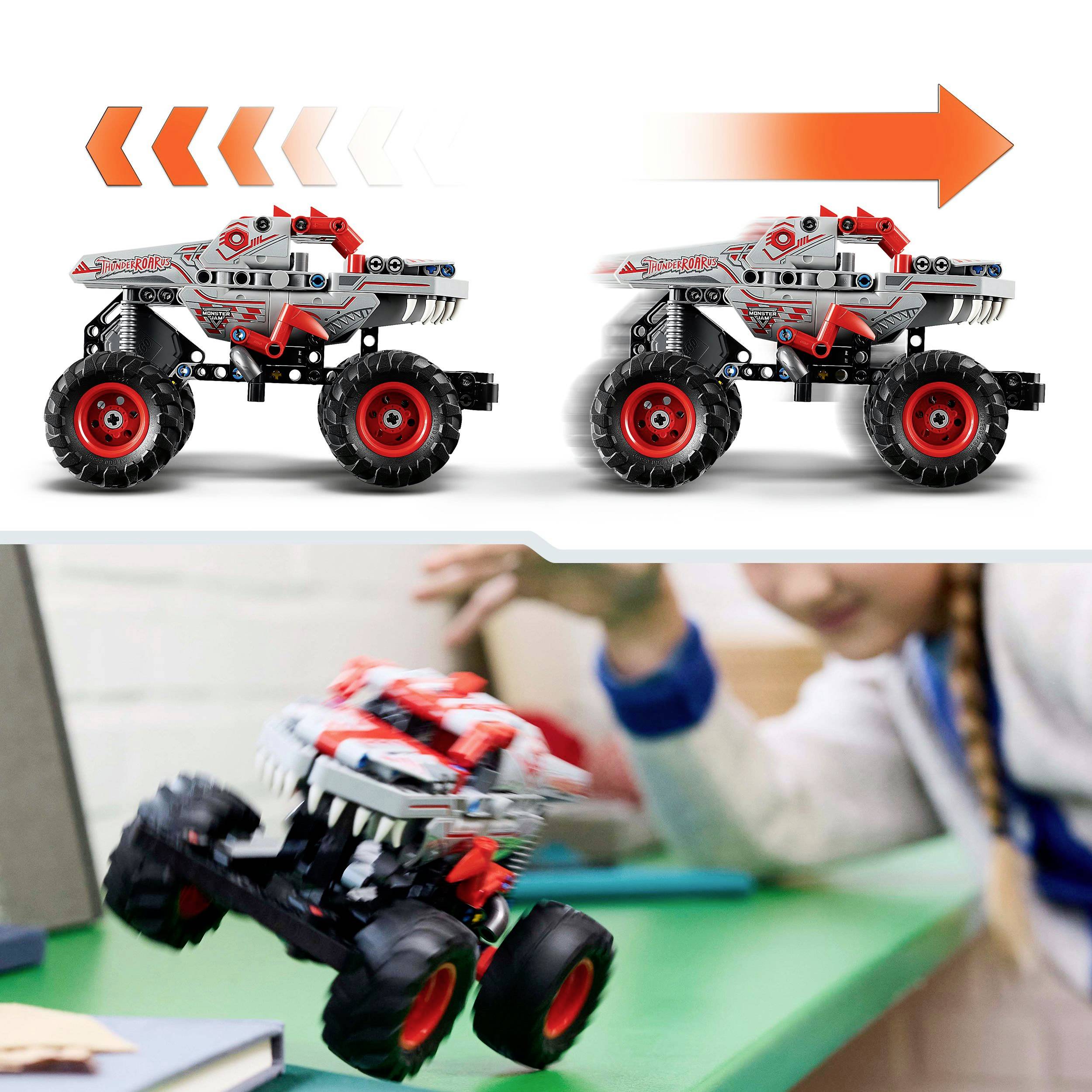 Zdalnie sterowana zabawka monster truck porusza się od lewej do prawej strony, ze strzałkami wskazującymi kierunek jazdy. W tle niewyraźnie widać dziecko.