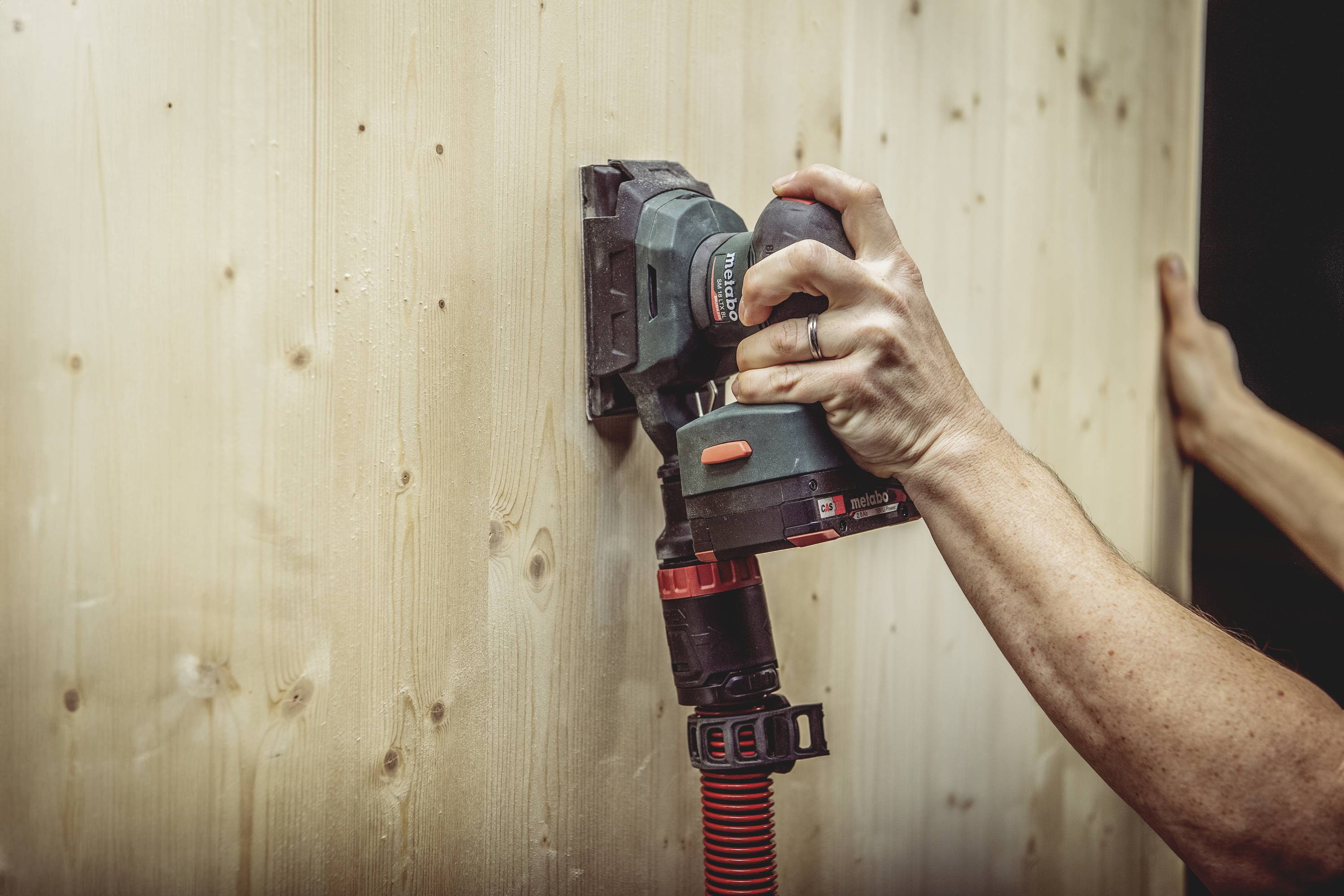 Metabo SM 18 LTX BL 602089840 Безщіткова багатофункціональна шліфувальна машина, вкл. кейс, без акумулятора, без зарядного пристро