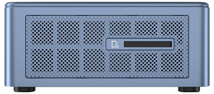 Niebieska obudowa komputera z gniazdem karty SD z przodu, otoczona wentylowanymi otworami siatkowymi.