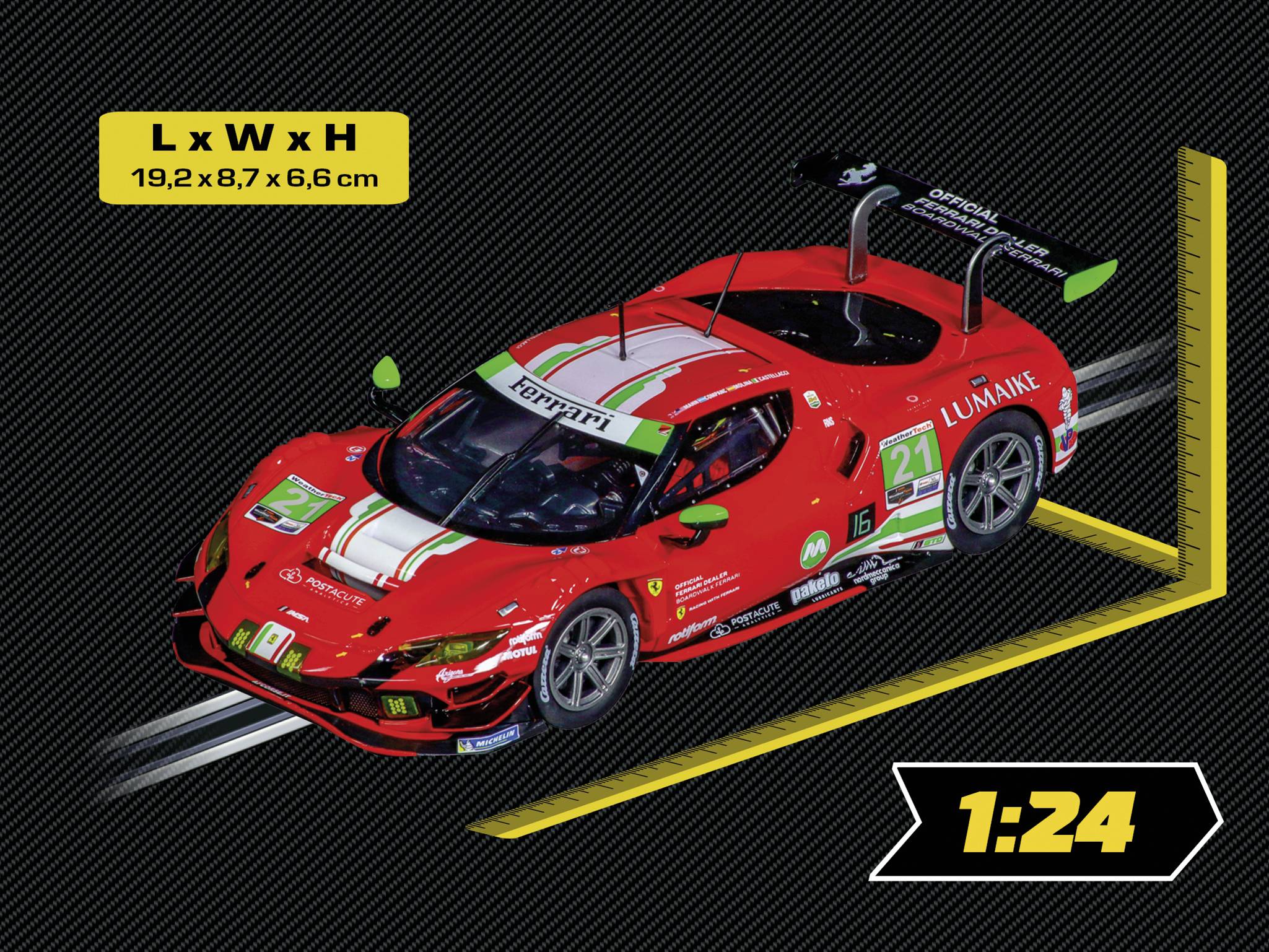 Czerwony samochód wyścigowy w skali 1:24 z nadrukowanymi logo sponsorów i spoilerem. Wymiary: 19,2 x 8,7 x 6,6 cm.