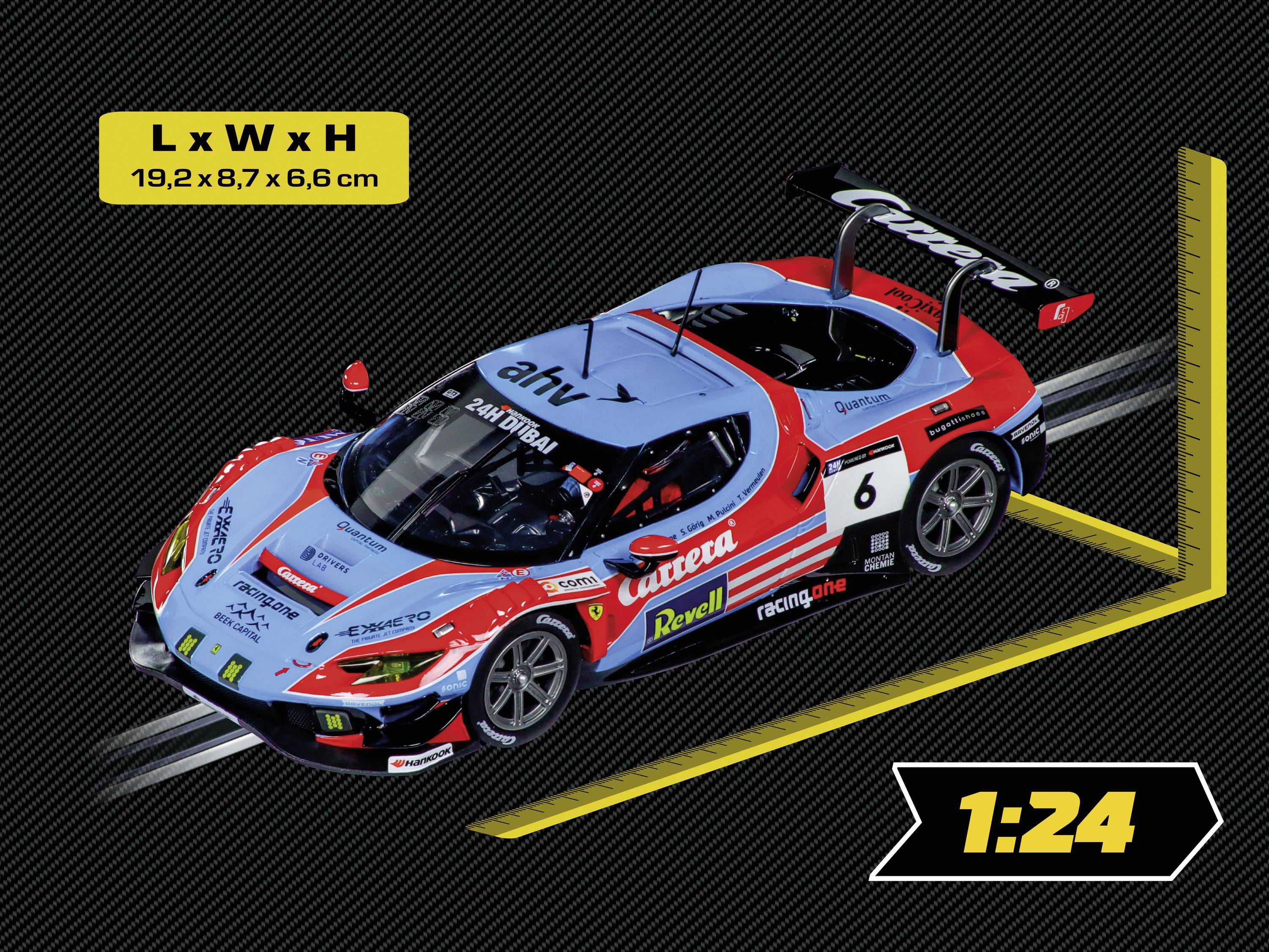 Model samochodu zabawkowego w skali 1:24, w kolorach czerwonym i niebieskim, z logo sponsorów. Wymiary: 19,2 x 8,7 x 6,6 cm.